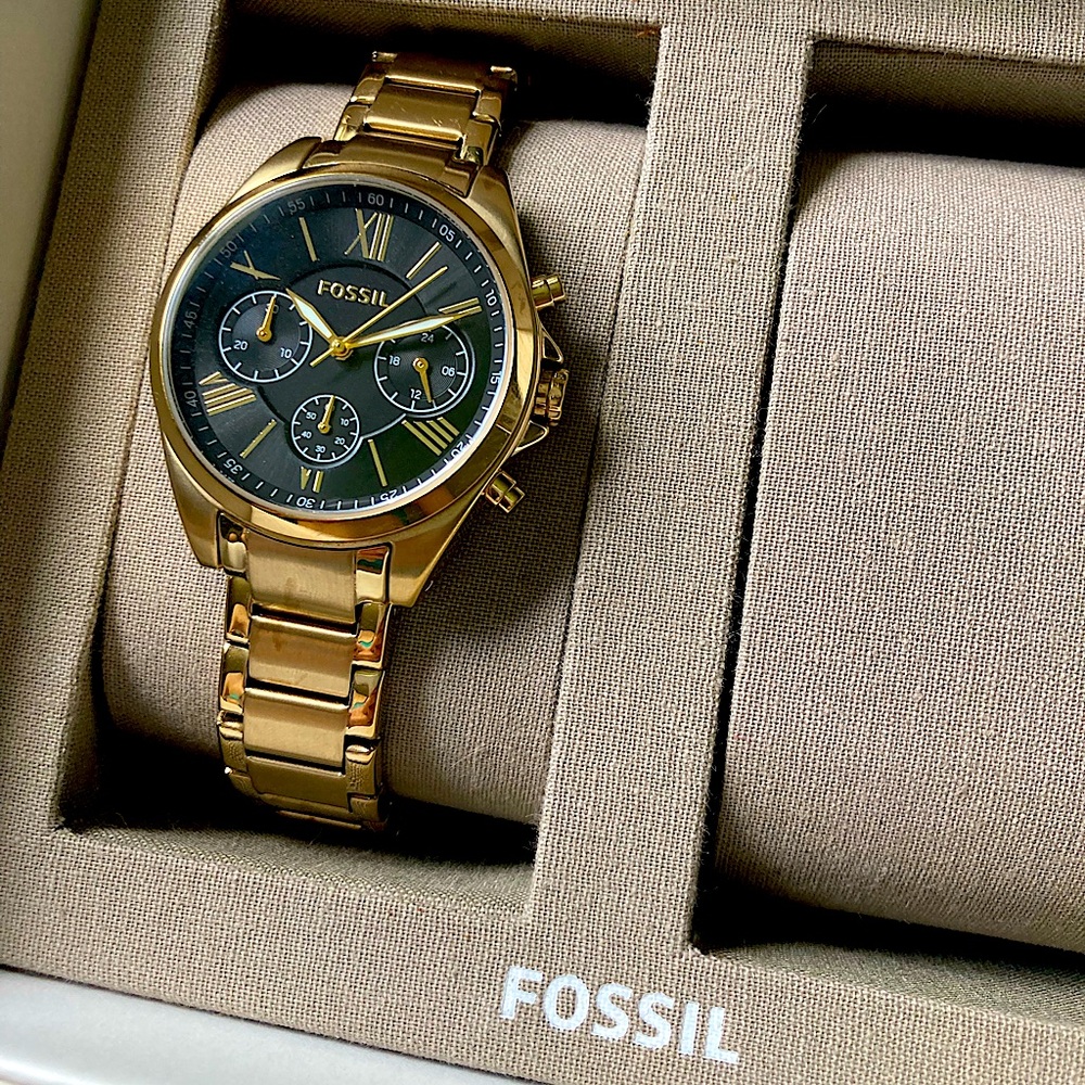✨Fossil Gold-Tone Stainless Steel Watch✨